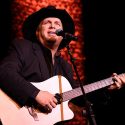 Garth Brooks Plays the Save Mart Center